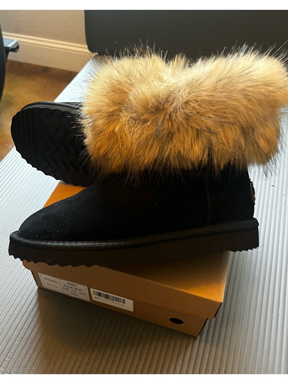 Cozy Black Ankle Boot with Faux Fur Cuff